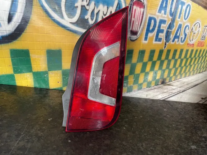 Lanterna traseira direita original vw Up 2015. 