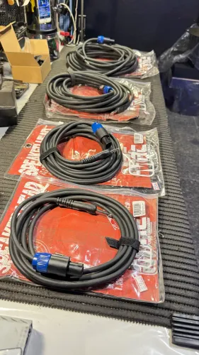 Cabo P10 X Speakon pra áudio profissional