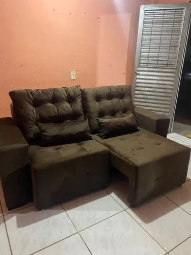 Sofá Retratil aveludado 