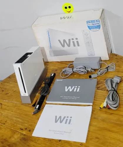 Vendo Video Game Nintendo Wii Original Funcionando perfeitamente *Sem Controle*