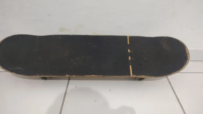 Skate a venda, troco por violão ou guitarra 