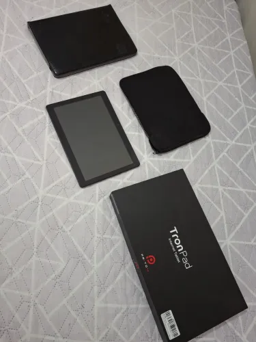 Tablet Pritom M10 seminovo 10.1 polegadas