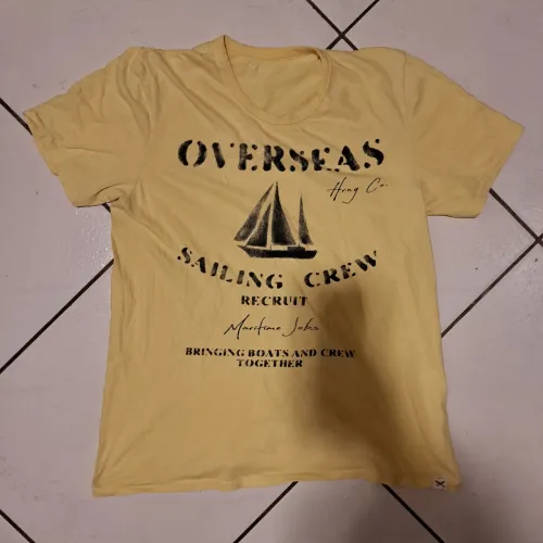 Camisa Hering Amarela