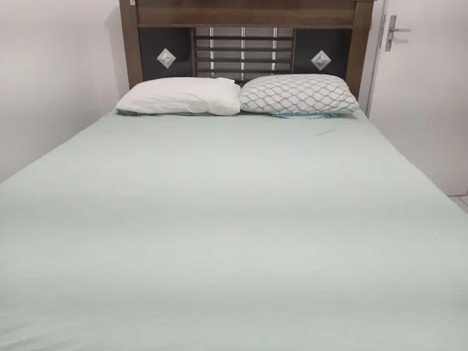VENDO EXCELENTE CAMA BOX ,BAÚ + COLCHÃO, ESTADO DE ZERO PESSOA EXIGENTE, QUEM VE COMPRA!!!