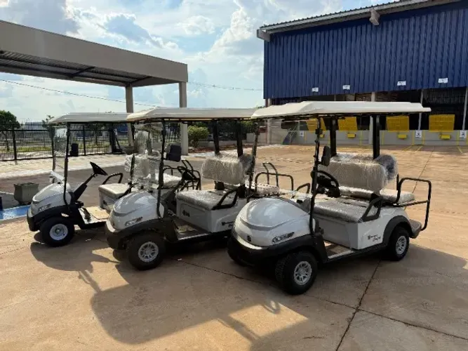 Carro Carrinho Elétrico De Golf Resort Marca Hovam 4 lugares