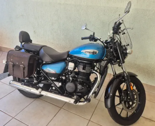 Meteor 350 modelo Supernova