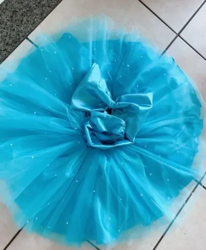 Saia de Tutu Azul com Laço e Detalhes