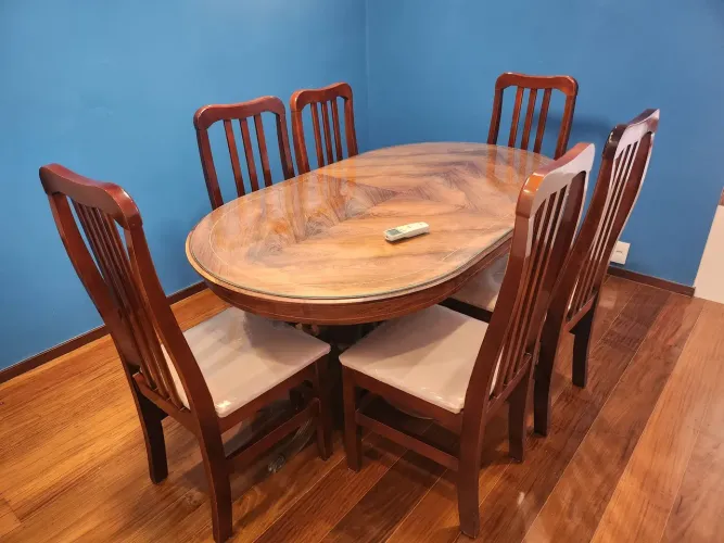 Mesa de Jantar em Madeira de Lei Jacarandá