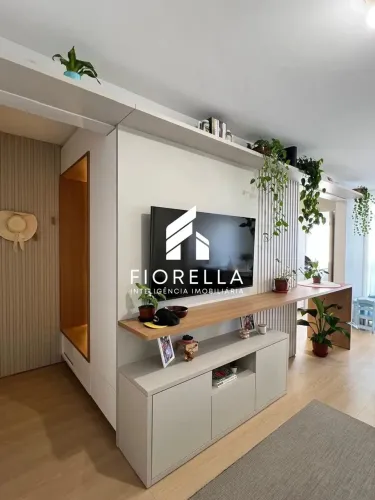 Apartamento a venda com 03 dormitórios sendo 01 suíte no bairro Jardim Cidade de Florianóp