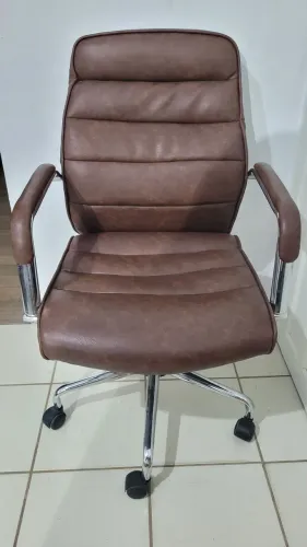 Cadeira de Escritório marrom