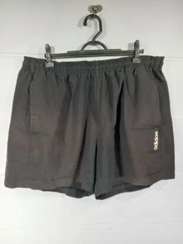 Short curto sport Adidas tam. G