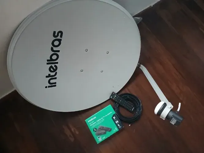 KIT ANTENA PARABÓLICA INTELBRAS 