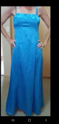 Vestido longo azul de festa