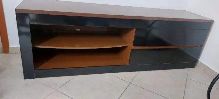 Rack tv marrom e preto 1,80m