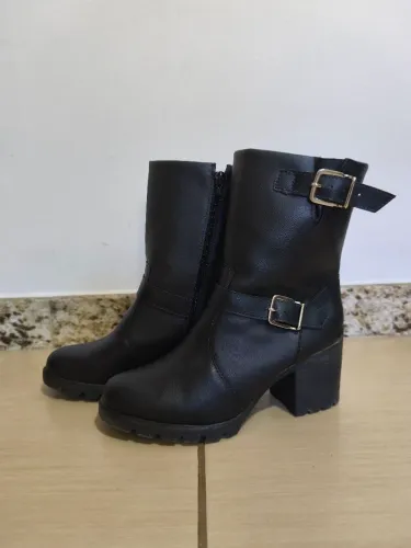 Bota Montaria Salto Alto Cano Médio n°35 NOVA