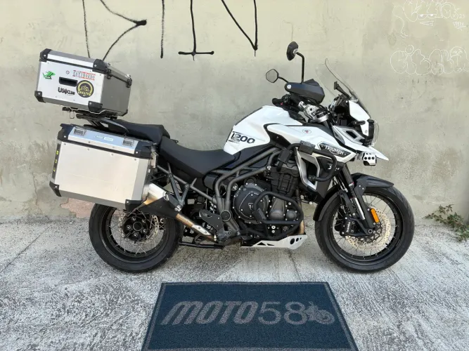 Tiger 1200 XCX Explorer com 32.000 km