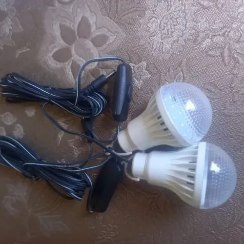 Par de lâmpadas lampião de led pra camping  e tbm pra casa numa falta de luz
