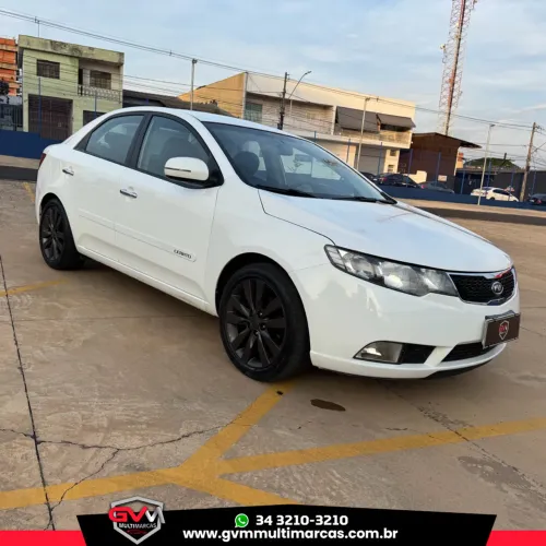 Kia Motors Cerato 1.6 16V Mec. 2011