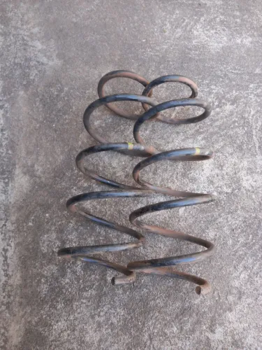 Vendo par de molas dianteira strada em otimo estado 