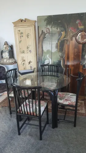 Mesa com cadeiras