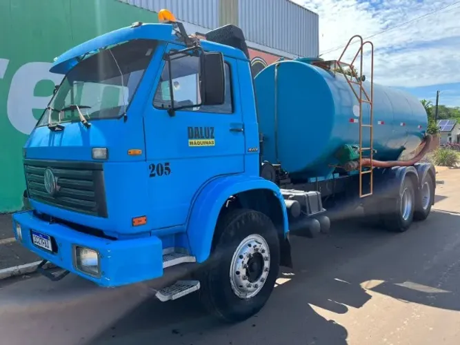 Caminhão VW 16-210 Tanque