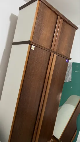 Guarda roupa solteiro Madeira maciça Sucupira, 4 portas