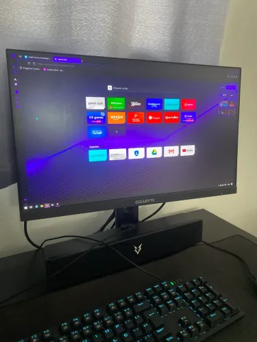 Monitor Gigabyte 180HZ Full HD