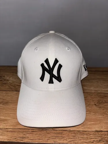 Boné New Era Branco