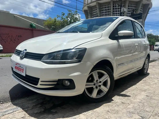 Volkswagen Fox Comfortline 1.6 Flex 8V 5P 2015