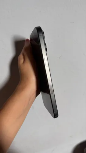 iPhone 15 Pro Max 256GB | 90% Bateria | 325 Ciclos