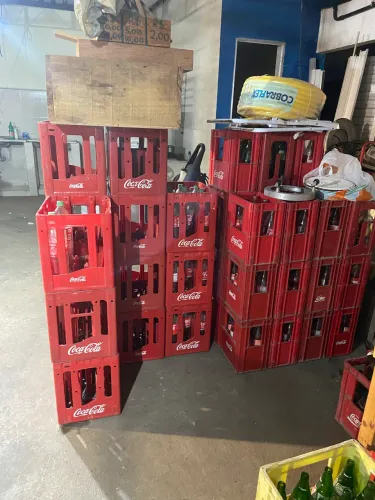 Grades de Coca cola retornáveis 2 e 1 lt