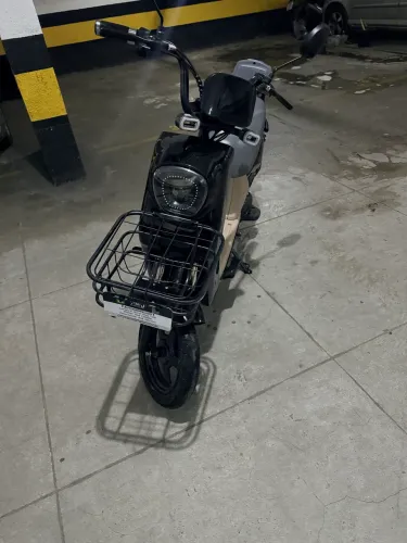 Scooter elétrica
