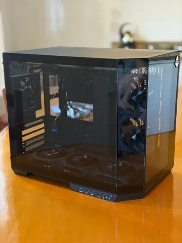 Gabinete Mancer CV700 + 9 Fans Prism 5 Pro