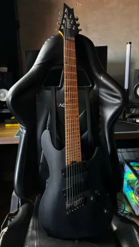 Guitarra curt 7 cordas com spliter no captador do braço