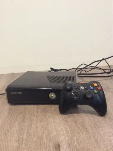 Xbox 360 com 2 controles desbloqueado
