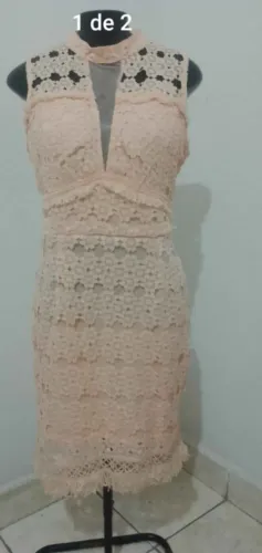 VESTIDO DE RENDA