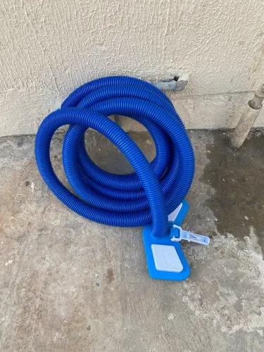 Aspirador e mangueira para piscina