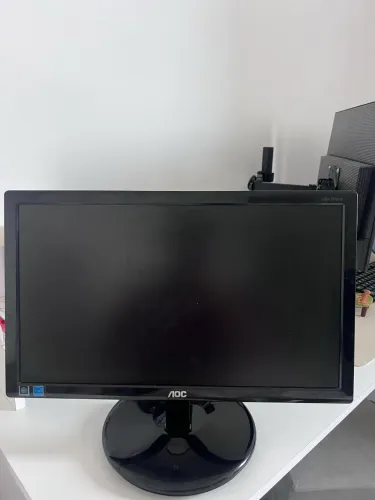 Monitor AOC 18,5 pol.