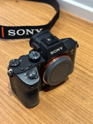 Câmera Sony Alpha A7 iii Mirrorless