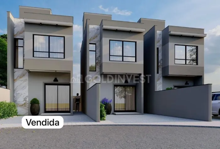 Casa/Sobrado com passagem lateral com 2 quartos no bairro Primeiro de Maio