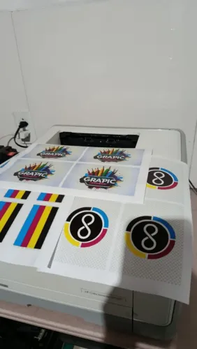 IMPRESSORA A LASER COLORIDA
