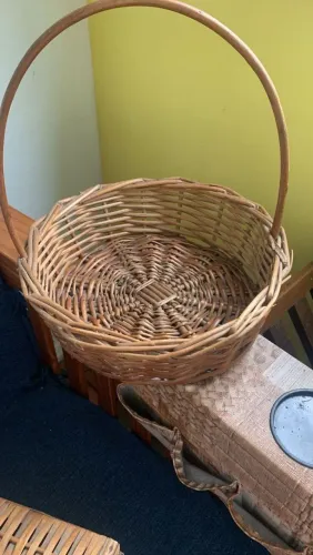 Cesta piquenique de vime rústica,