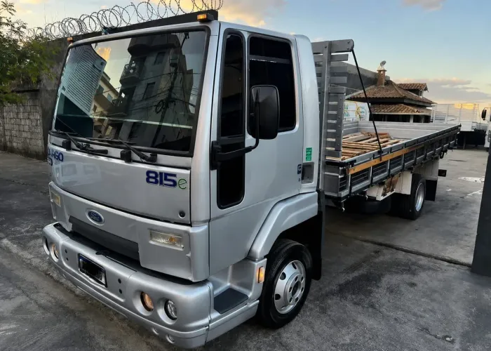 Vendo Ford Cargo 3/4 - 815