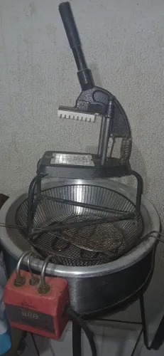 Fritadeira elétrica e cortador de batata