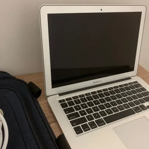 Apple MacBook Air 13? 2017 8GB 256GB