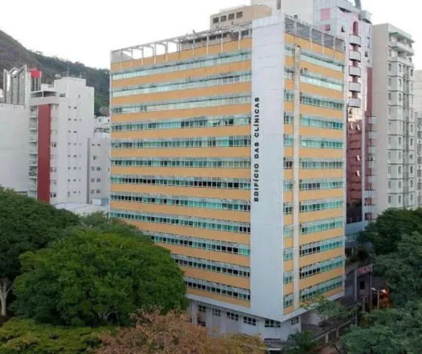 Sala comercial no Edifício das Clínicas -Juiz de Fora