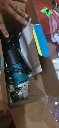 Esmerilhadeira lixadeira Makita M0901B 115mm 600W - Nova na Caixa