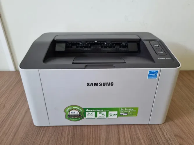 Impressora Laser Samsung Xpress M2020 Toner Preto e Branco USB 
