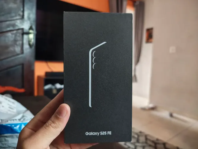 Galaxy S25 JetBlack 128GB (novo/lacrado, nota e garantia) FE
