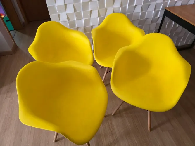 Conjunto de cadeiras de jantar Eames 